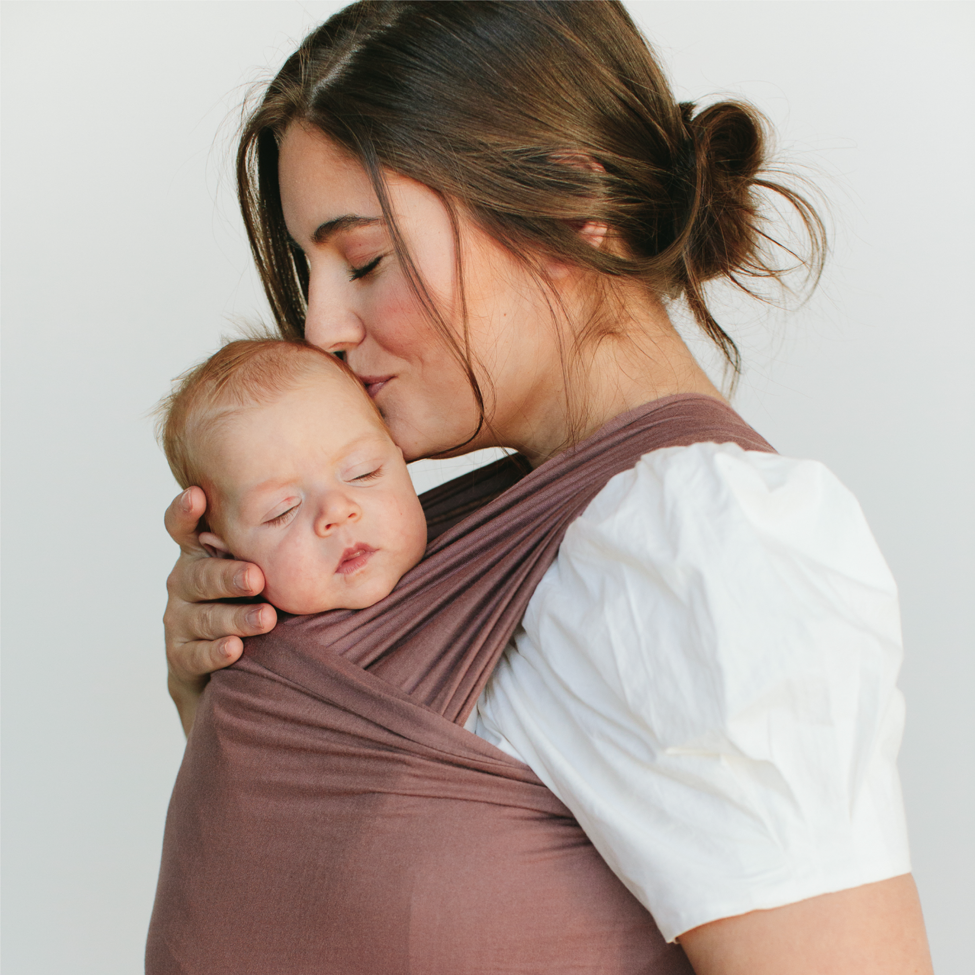 3 Ways Babywearing Can Help You Heal Postpartum