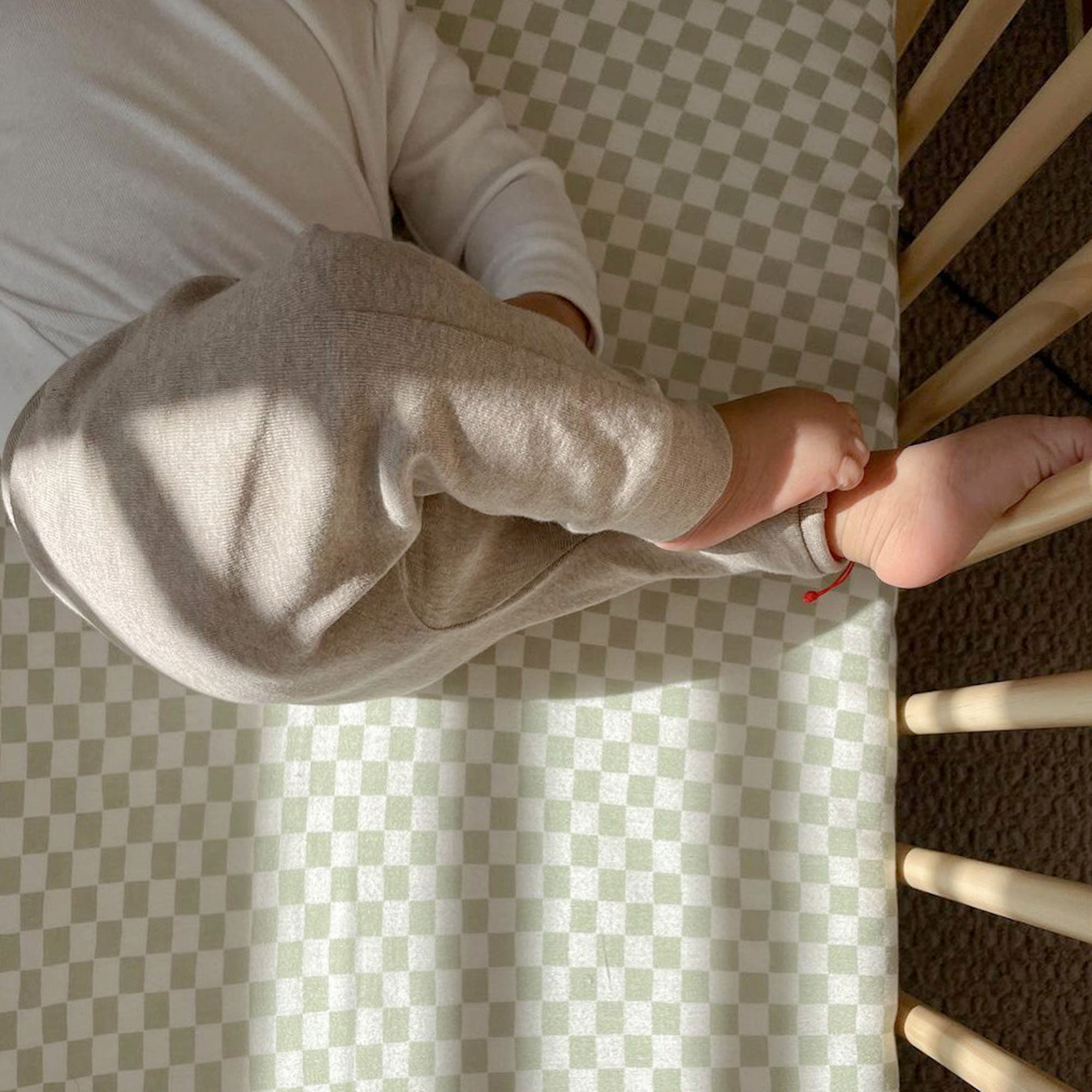 7 Realistic New Year’s Resolutions for the New Mom