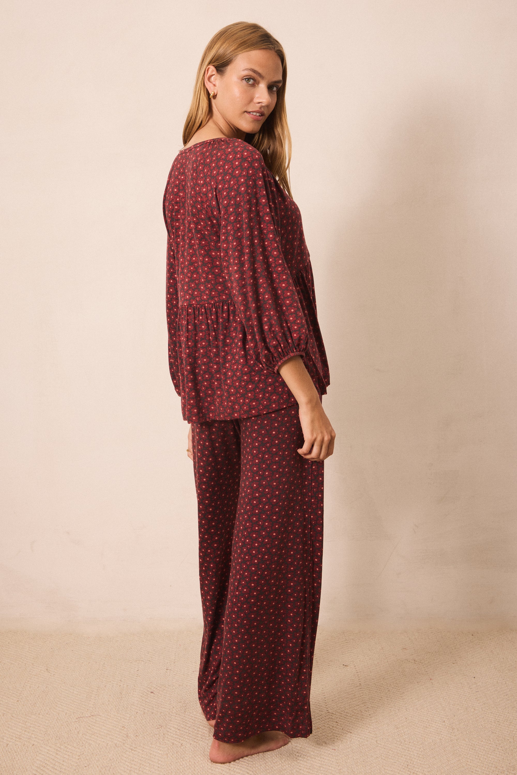 Midnight Daisy Tie-Top Long-Sleeve Women’s Sleep Set